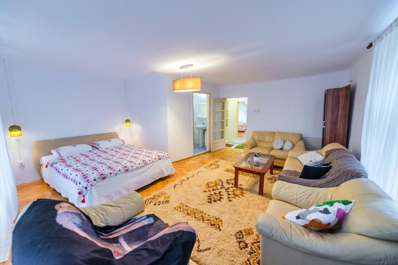 Apartmán Pine House Brašov Exteriér fotografie