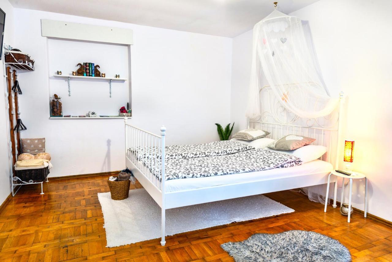 Apartmán Pine House Brašov Exteriér fotografie
